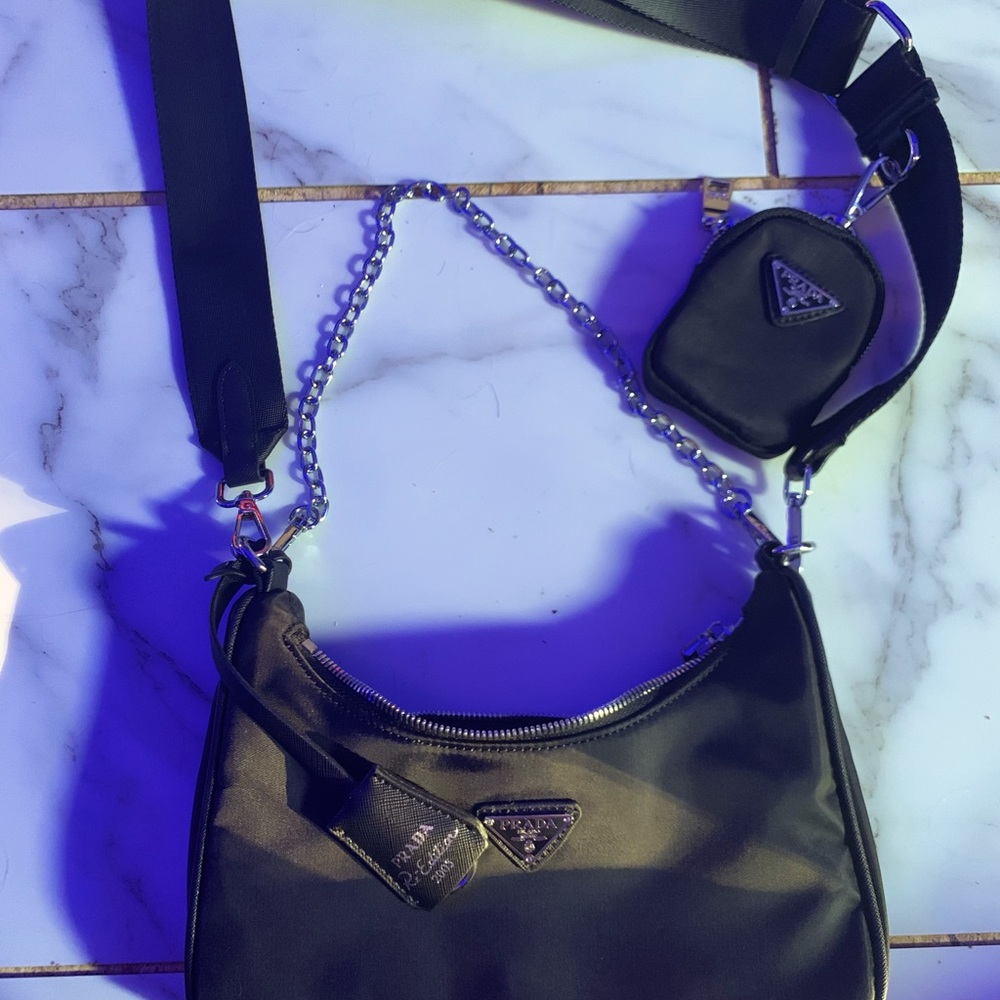 prada re-edition nylon bag